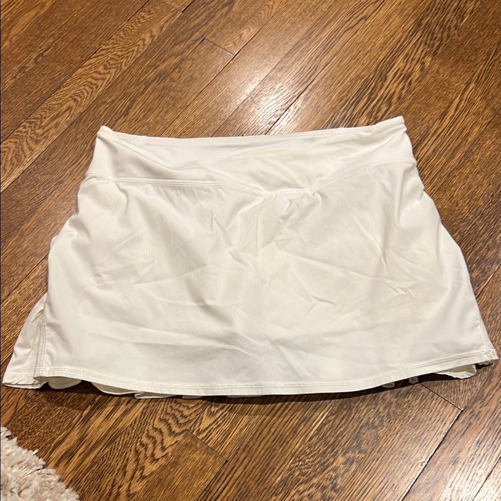Lululemon White Athletic Skort, size 8